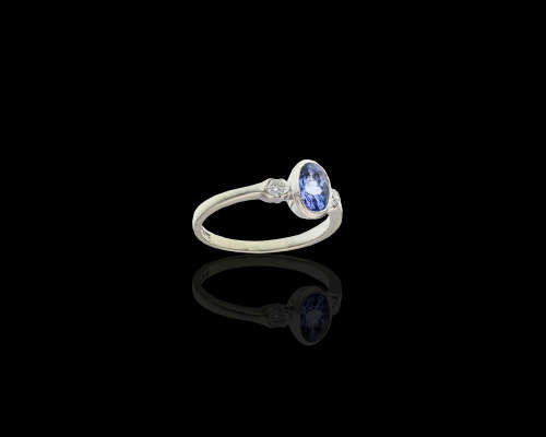 2.4 grams 9 carat White Gold Tanzanite and Diamond Cocktail Ring