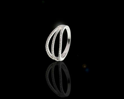 2.6 grams 9 carat White Gold Diamond Cocktail Ring