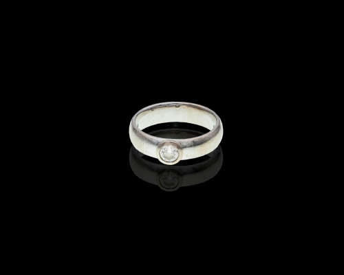 4.3 grams 9 carat White Gold Diamond Solitaire Ring