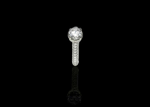 10.98 grams Platinum ORO Design Fancy Solitaire and Diamond Encrusted Ring