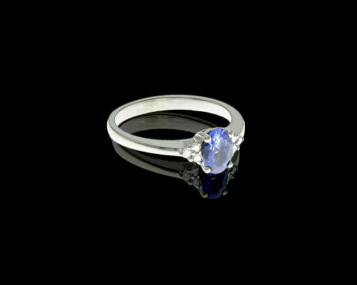 2.5 grams 9 carat White Gold, Tanzanite and Diamond Engagement Ring