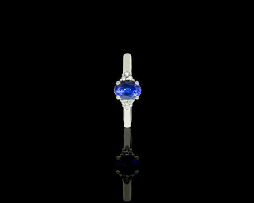 2.5 grams 9 carat White Gold, Tanzanite and Diamond Engagement Ring