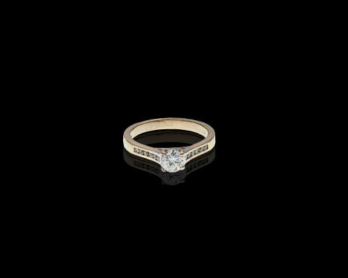 3.5 grams 18ct White Gold Browns Diamond Engagement Ring