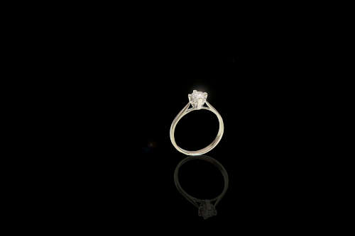 1.7grams 18 carat White Gold Diamond Solitaire Ring