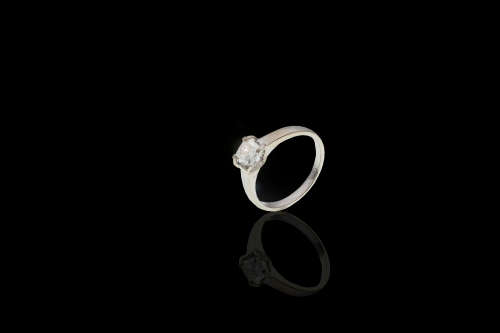 grams 18 carat White Gold Diamond Solitaire Ring