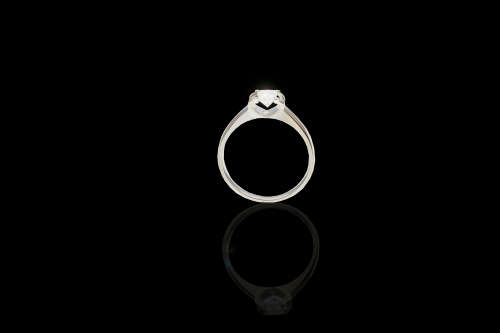 grams 18 carat White Gold Diamond Solitaire Ring