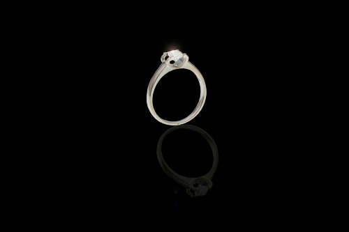 grams 18 carat White Gold Diamond Solitaire Ring