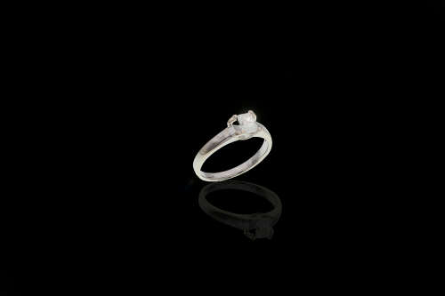 grams 18 carat White Gold Diamond Solitaire Ring
