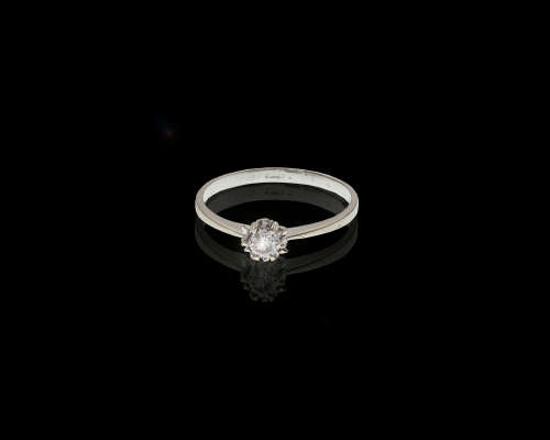 grams 18 carat White Gold Diamond Solitaire Ring