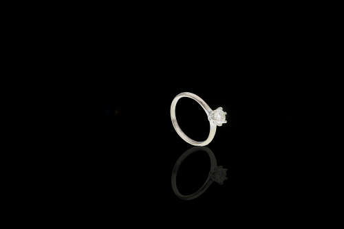 2.2 grams 18 carat White Gold Diamond Solitaire Ring