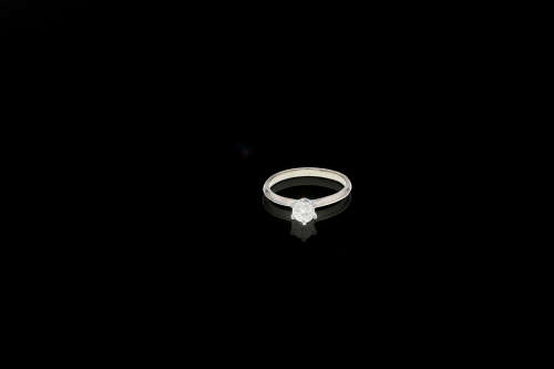 2.2 grams 18 carat White Gold Diamond Solitaire Ring