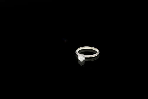 2.2 grams 18 carat White Gold Diamond Solitaire Ring