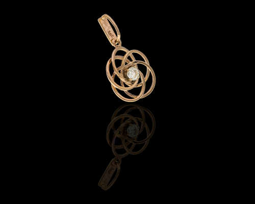 .8 grams 9 carat Rose Gold Diamond Pendant with interlocking circles of rose gold rings