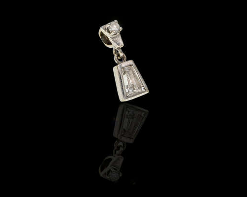 grams 18 carat White Gold, Diamond Pendant