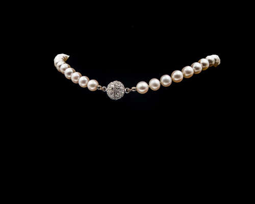 Single strand Freshwater Pearl Necklace with a Costume Jewellery Clasp