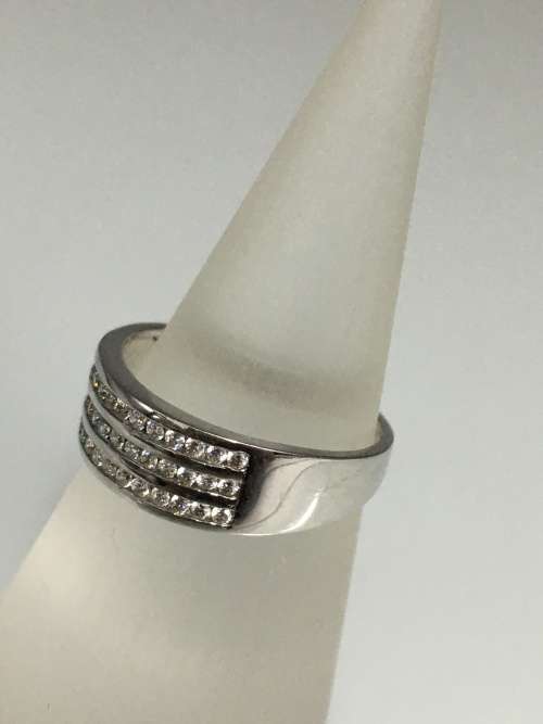 3.6 grams 9 carat White Gold, with Cubic Zirconias