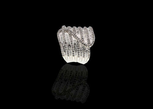11.4gr 18ct White Gold, +/-150 x 1/2 pointers and +/-112  Baguettes I/J VS/SI