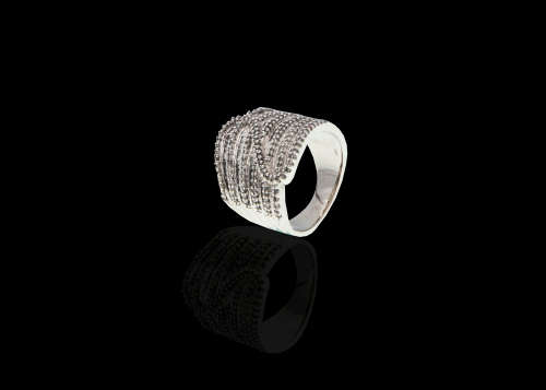 11.4gr 18ct White Gold, +/-150 x 1/2 pointers and +/-112  Baguettes I/J VS/SI