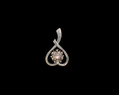 2.1 grams 18 carat White Gold Diamond Pendant