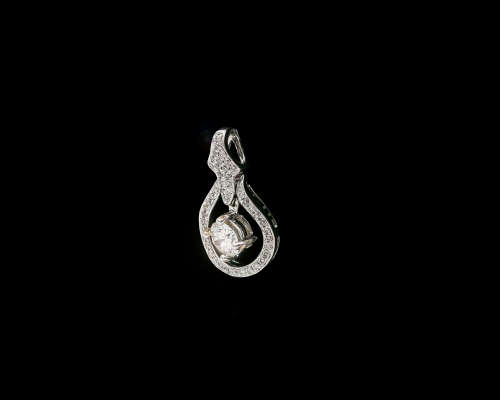 2 grams 18 carat White Gold Diamond Pendant