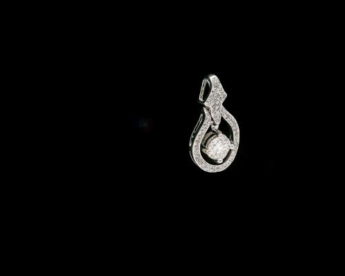 2 grams 18 carat White Gold Diamond Pendant
