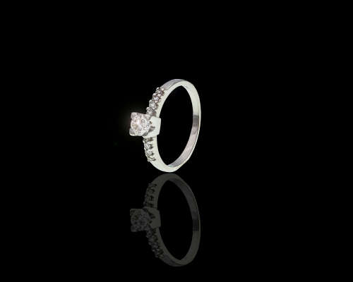 2.4 grams 18 carat Diamond Engagement Ring