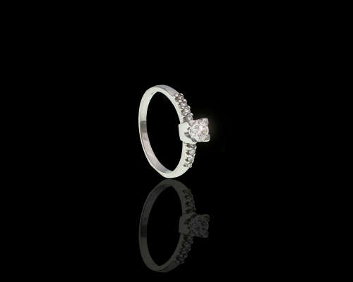 2.4 grams 18 carat Diamond Engagement Ring