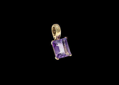 5 grams 9 carat Yellow Gold Semi Precious Stone Pendant