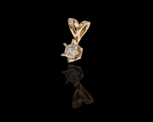 2.3 grams 18 carat Rose Gold Diamond Pendant