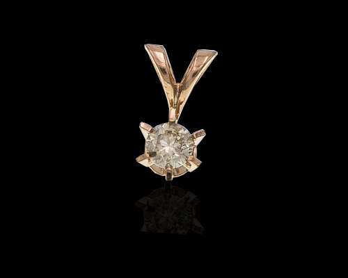 2.3 grams 18 carat Rose Gold Diamond Pendant