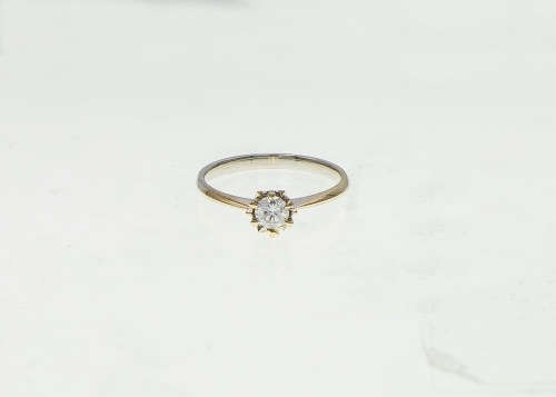 2 grams 18 carat White Gold Diamond Solitaire Ring