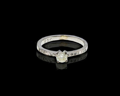 1.7 grams 9 carat White Gold Diamond Engagement Ring