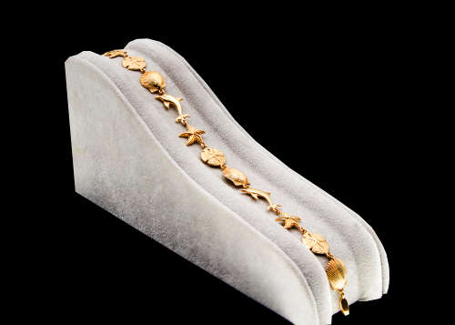 8 grams 14 carat Yellow Gold Seaside Link Bracelet