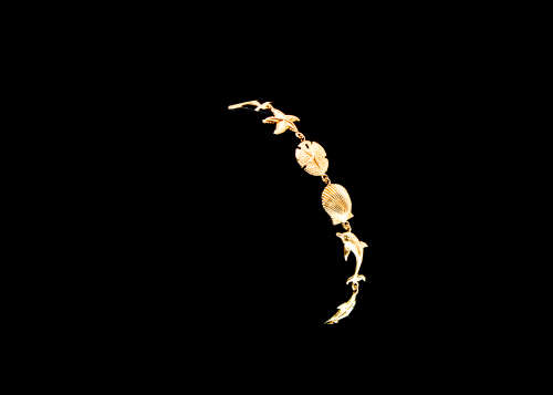 8 grams 14 carat Yellow Gold Seaside Link Bracelet