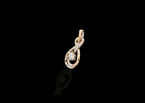 1.8 grams 18 carat White Gold and Diamond Pendant