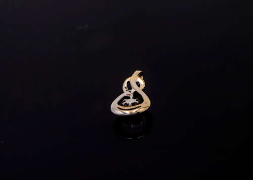 1.8 grams 18 carat White Gold and Diamond Pendant