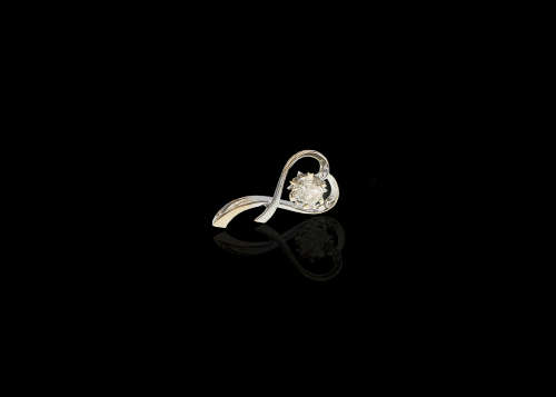 Classy White Gold Diamond Pendant