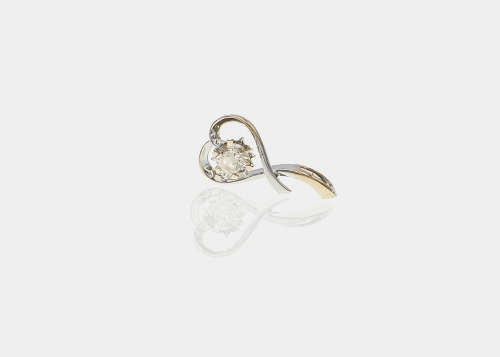 Classy White Gold Diamond Pendant