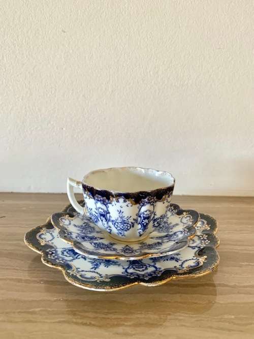 Antique Shelley Trio set