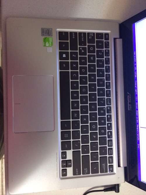 Asus UX 303LA