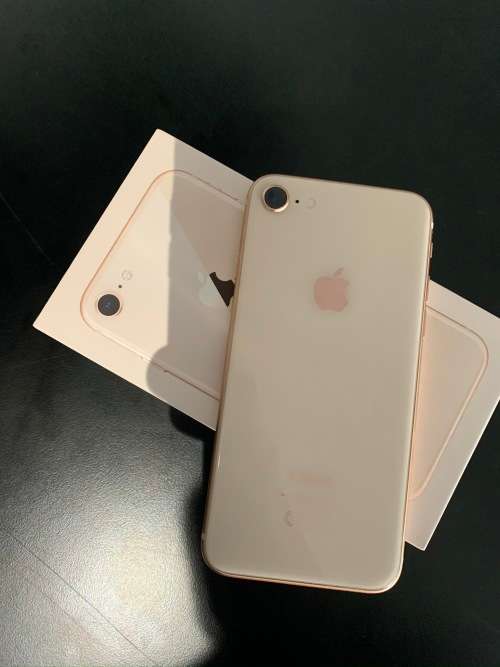 Iphone 8 Rose Gold 64Gb Excellelnt Condition With Box and Original Accesories Please Read!!