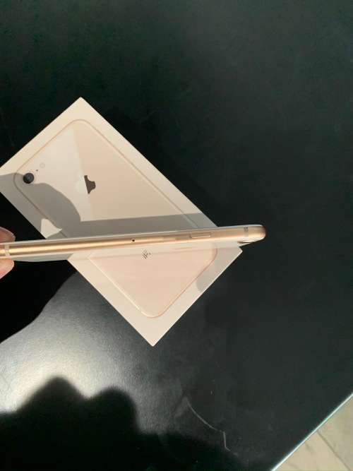 Iphone 8 Rose Gold 64Gb Excellelnt Condition With Box and Original Accesories Please Read!!