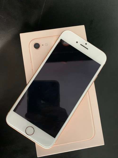 Iphone 8 Rose Gold 64Gb Excellelnt Condition With Box and Original Accesories Please Read!!