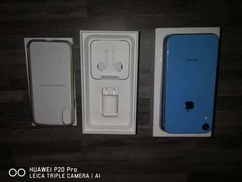 Iphone XR 64Gb Blue Excellent Condtion with Box and accesories Please Read! R1 No Reserve!