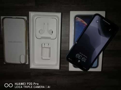 Iphone XR 64Gb Blue Excellent Condtion with Box and accesories Please Read! R1 No Reserve!