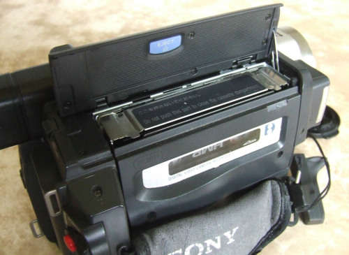 Sony Digital 8 Video Camera DCR-TRV130E