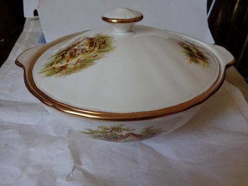 ALFRED MEAKER TUREEN ,,THE REST,,210 mm DIAM...