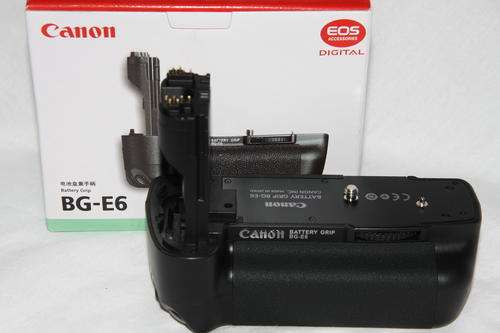 Canon BG-E6 Battery Grip for Canon 5D Mark ii  ***Genuine Canon***