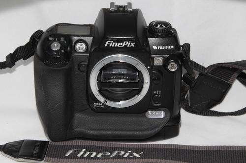 Fujifilm FinePix S3 Pro ***Nikon Mount - Manual, AF and VR compatible***