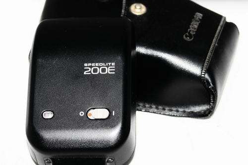 Canon Speedlite 200E